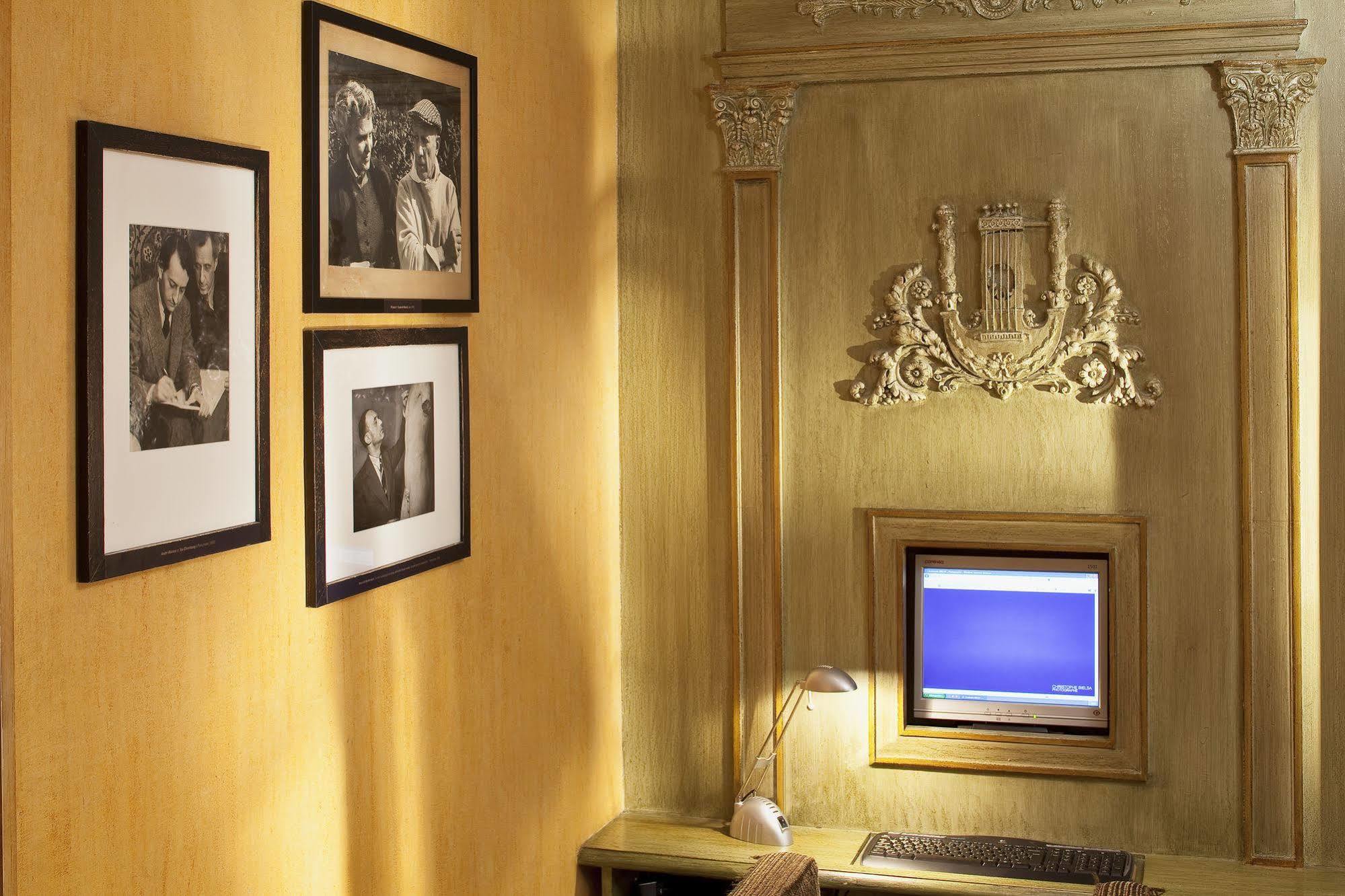 Hotel Lenox Montparnasse Parigi